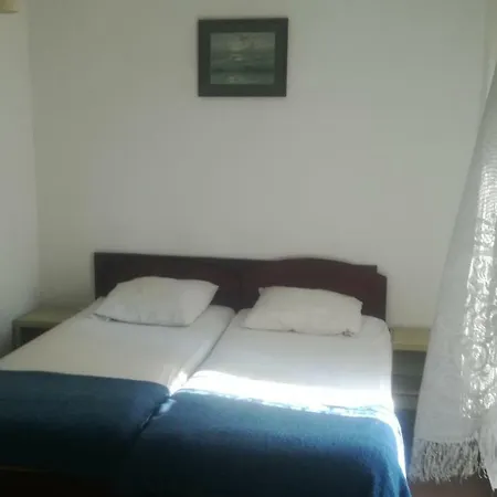 אכסניה Garden דוברובניק